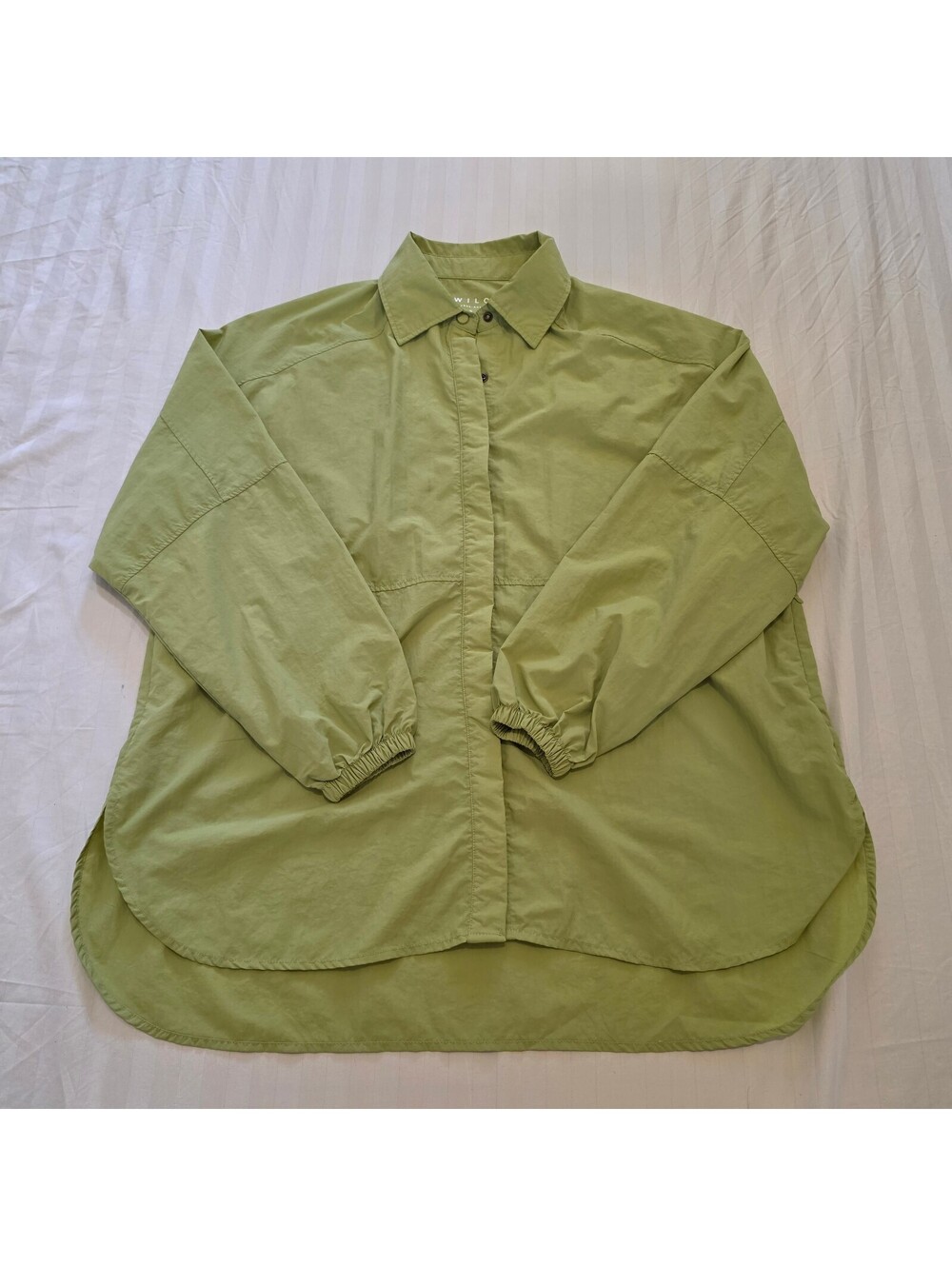 WILO Olive Green Button-Up Shirt with Elastic Cuffs - Size S
